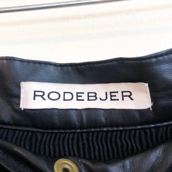 Rodebjer Black Faux Vegan Leather Pleated Designer Classic Midi Skirt Small - Picture 6 of 10